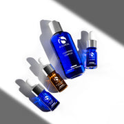 iS Clinical Daily Dynamic Hydrator, model shot